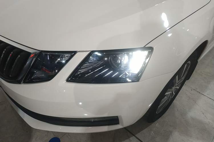 Used Skoda Octavia 2021 1.5L Automatic Comfort Edition
