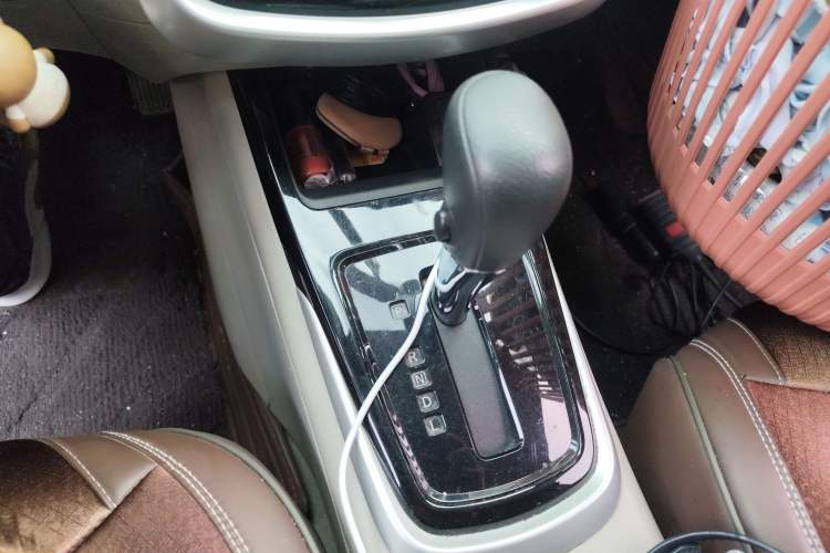 Used Nissan Tiida 2016 1.6L CVT Cool Dynamic Edition
