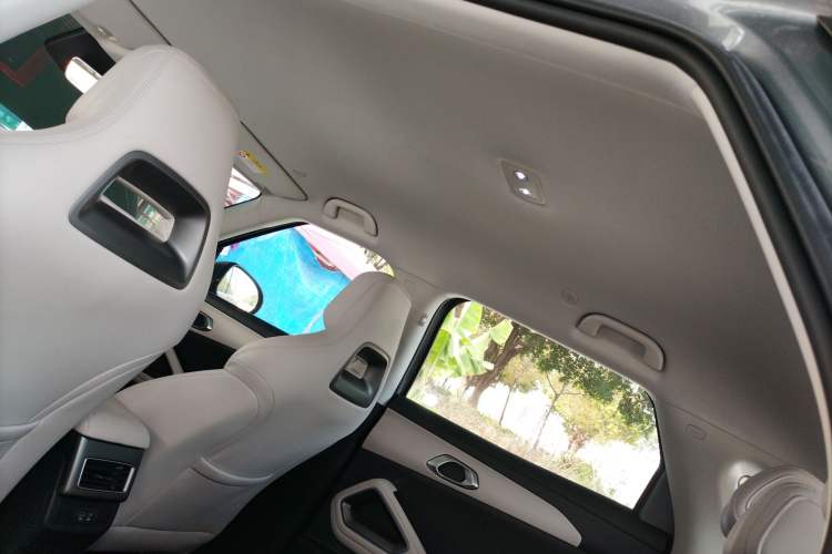 Used BYD Yuan UP 2025 Intelligent Driving Version 401 km Leading Edition