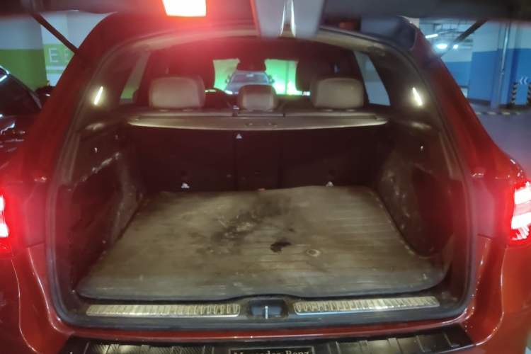 Used Mercedes-Benz GLC 2018 Facelift GLC 260 4MATIC Luxury Edition Trunk