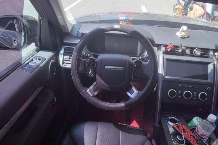 Used Land Rover Discovery 2020 3.0 SC V6 30th Anniversary Special Edition Steering Wheel