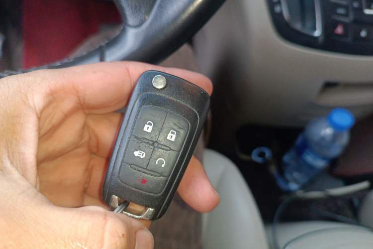 Used Buick GL8 2018 28T Luxury Model China VI Standard
