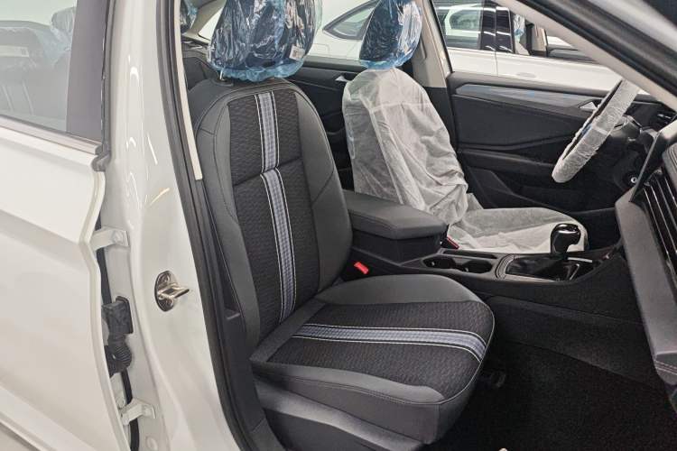 Used Volkswagen Sagitar 2025 Facelift 200TSI DSG Flyover Edition
