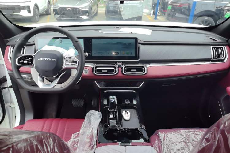 Used JETOUR X70 PLUS 2025 1.5T Elite Edition 7-Seater