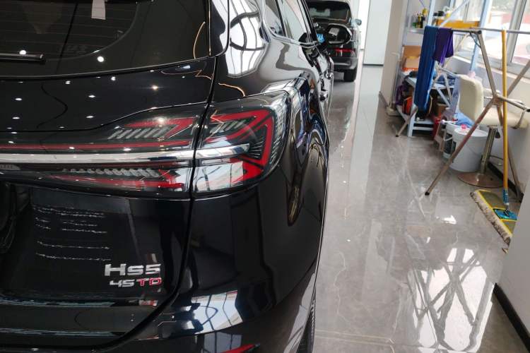 Used Hongqi HS5 2023 2.0T Qixiang Pro Edition
