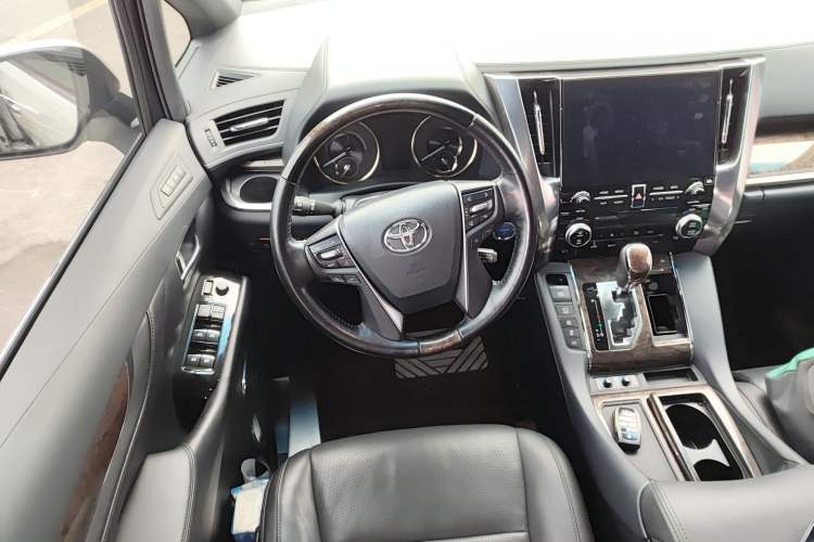Used Toyota Alphard 2020 Dual-Engine 2.5L Prestige Edition Steering Wheel