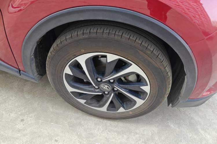 Used Toyota IZOA 2018 2.0L Yichi Version China VI Standard Right Front Wheel Hub