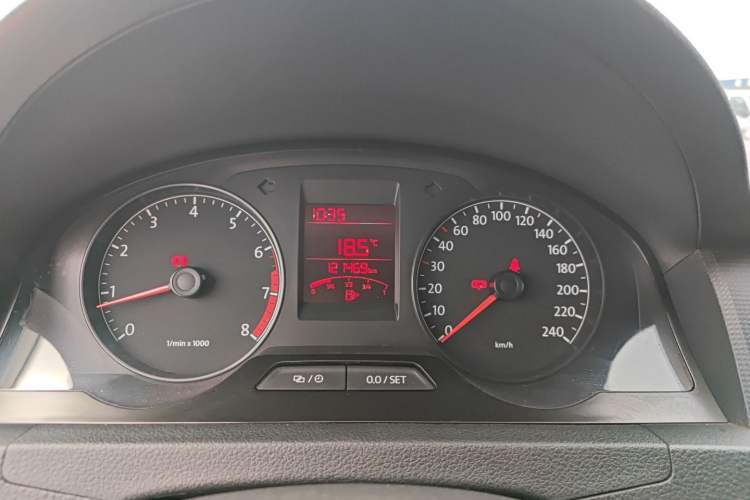 Used Volkswagen Santana 2015 1.6L Manual Fashion Edition Instrument Cluster