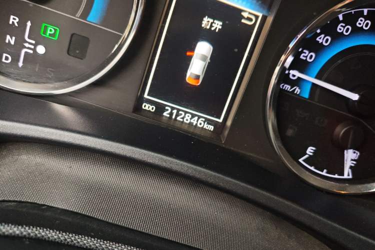 Used Toyota Levin 2017 Revised Dual-Engine 1.8H GS E-CVT Elite Sunroof Version China V Standard