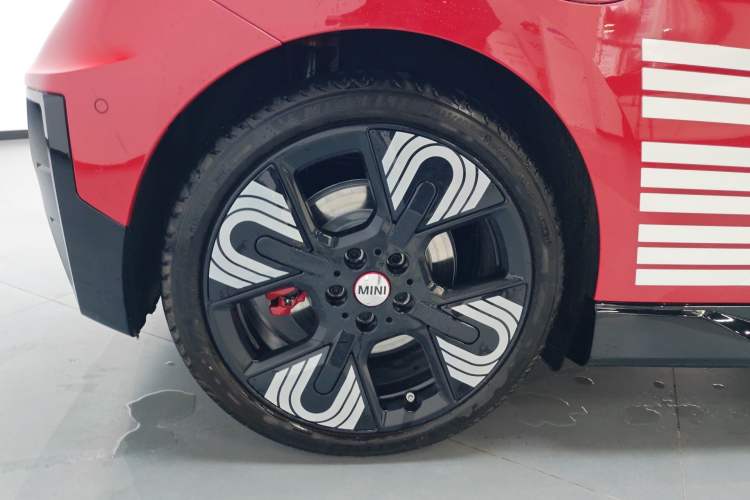 Used MINI Electric COOPER JCW 2025 Model Montecarlo Night 60th Anniversary Edition Right Rear Wheel Hub