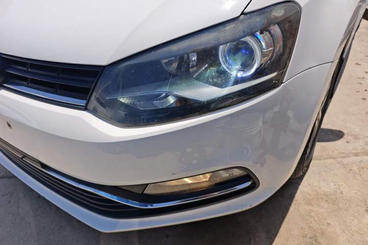 Used Volkswagen Polo 2016 1.4L Manual Fashion Model Left Front Headlight