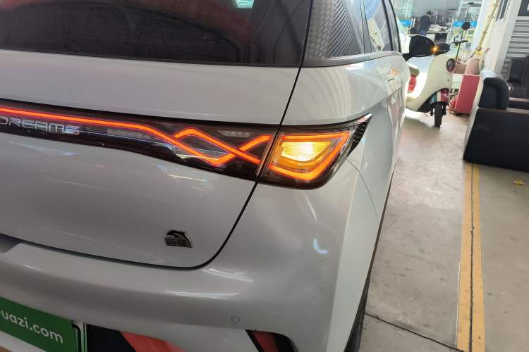 Used BYD Dolphin 2021 405 km Fashion Edition