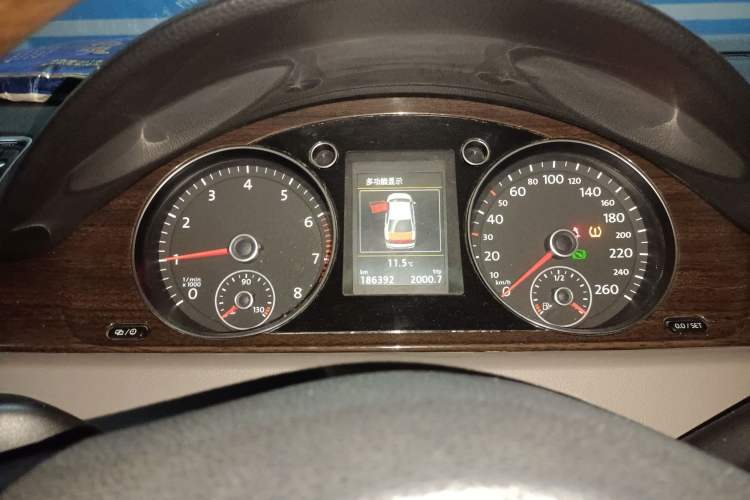 Used Volkswagen Magotan 2015 1.8TSI Prestige Model Instrument Cluster