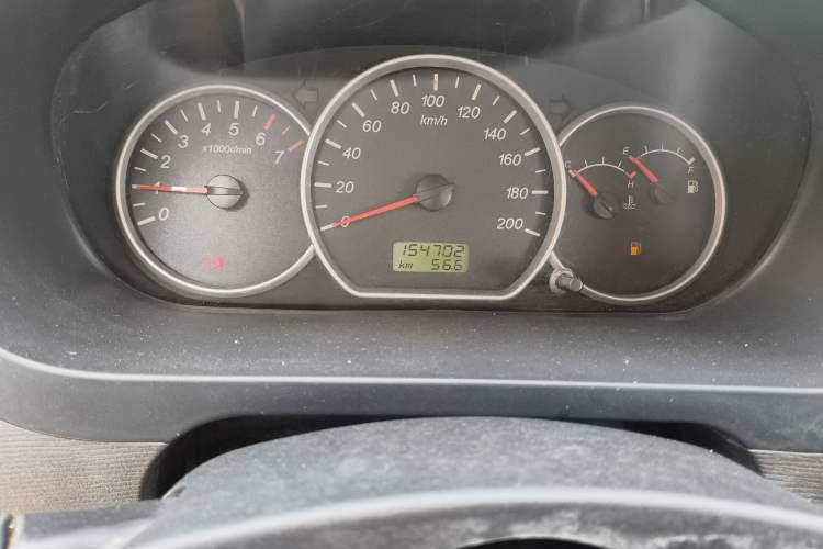 Used Wuling Hongguang 2015 1.5L S Basic Version China V Standard Odometer Close Up