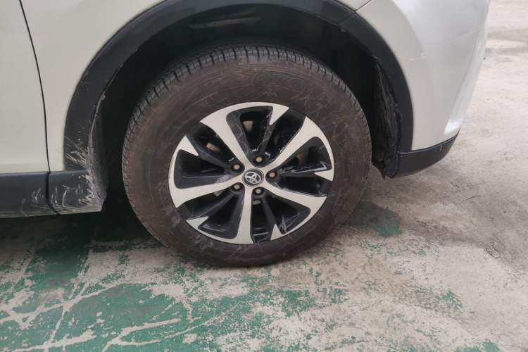 Used Toyota RAV4 2019 2.0L CVT Two-Wheel Drive Urban Edition China VI Standard
