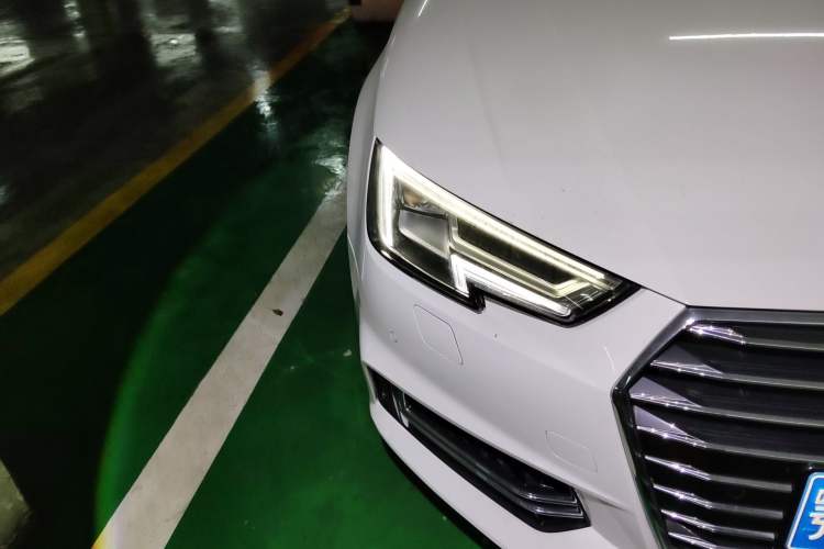 Used Audi A4L 2019 40 TFSI Ambition China VI Right Front Headlight