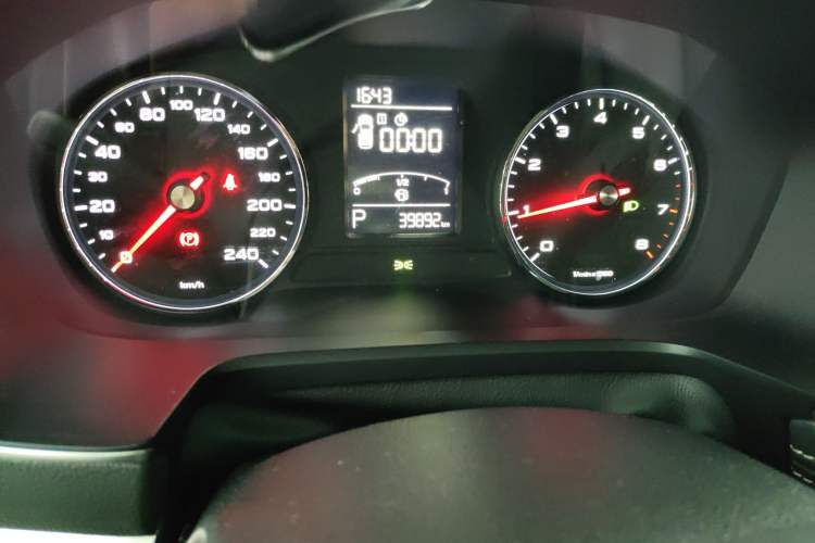 Used Roewe RX5 2019 20T Two-Wheel Drive Automatic 4G Connected Platinum Edition
