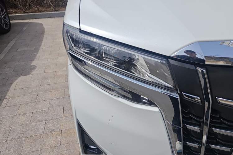 Used Toyota Alphard 2018 Revised Version 3.5L Luxury Edition
