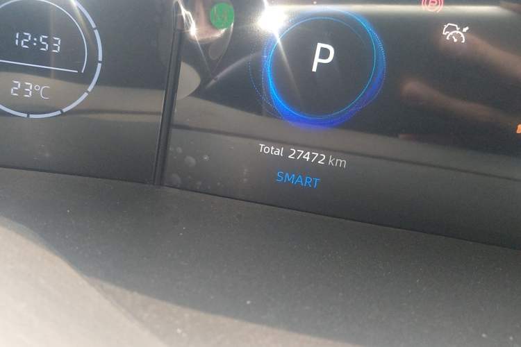 Used CHANGAN UNI-V 2023 1.5T Prestige Model Odometer Close Up