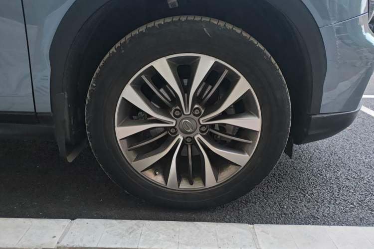 Used GAC Trumpchi GS8 2017 320T Two-Wheel Drive Luxury Smart Connectivity Version (7 Seats)
