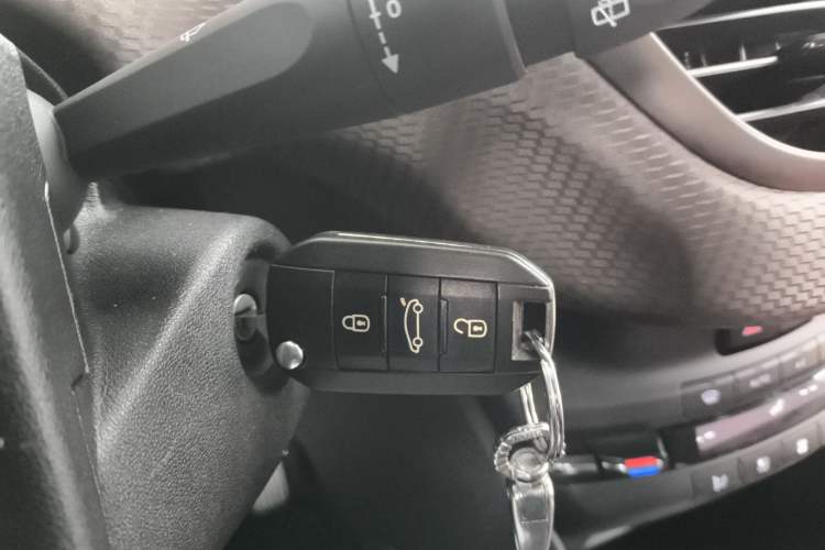 Used Peugeot 2008 2014 1.6L Automatic Fashion Edition