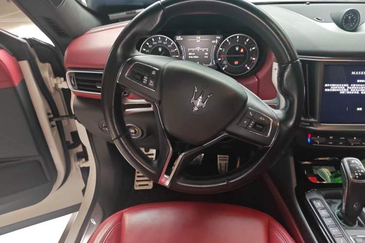 Used Maserati Levante 2021 3.0T Standard Edition Steering Wheel