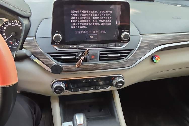 Used Nissan Teana 2019 2.0T XV AD1 Prestige Navigation Edition Audio And AC Panel