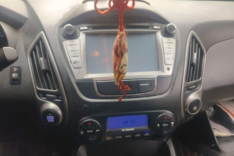 Used Hyundai ix35 2013 2.0L Automatic Two-Wheel Drive Smart GLS China IV Standard