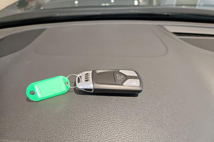 Used Audi A4L 2024 40 TFSI Luxury Dynamic Edition Vehicle Key