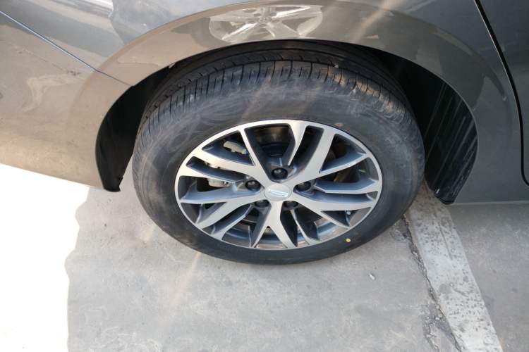 Used Geely Auto Emgrand 2025 4th Generation 1.5L CVT Longteng Edition
