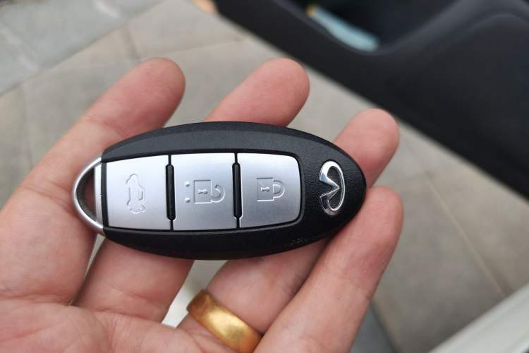 Used Infiniti Q50L 2018 2.0T Enjoyment Version China V Standard