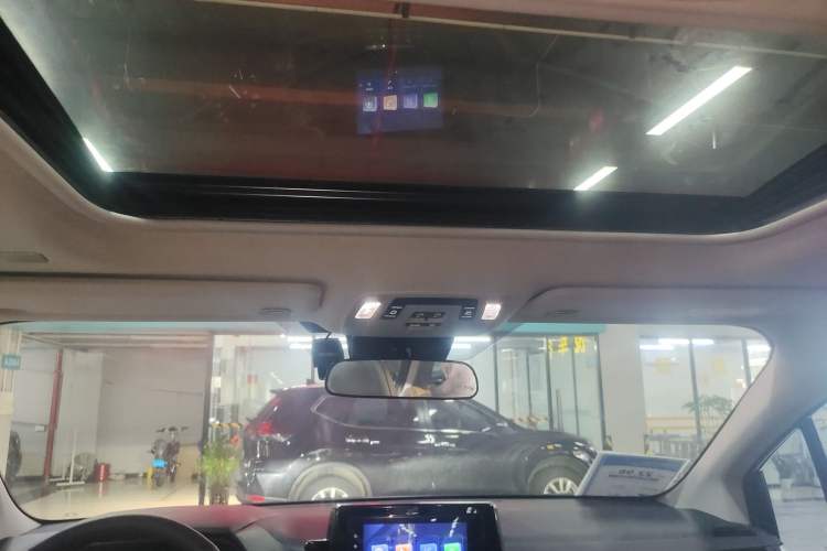 Used Toyota Sienna 2023 2.5L Hybrid Comfort Edition
