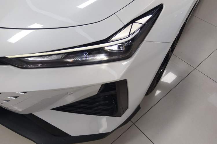 Used CHANGAN UNI-V 2024 1.5T Luxury Edition Left Front Headlight