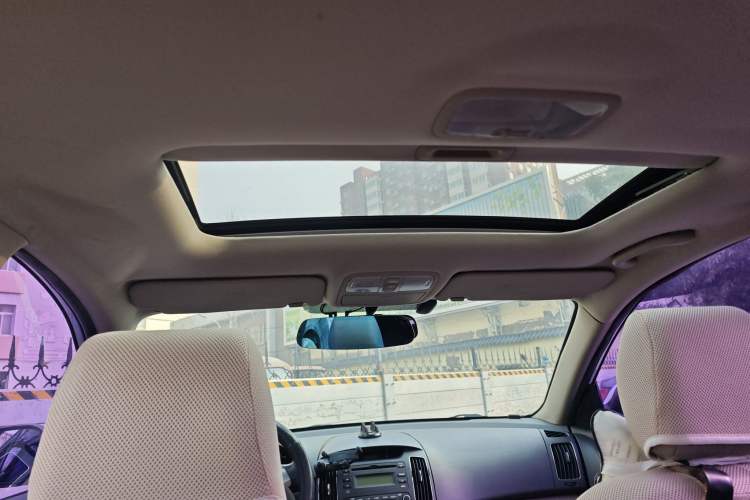 Used Hyundai Celesta 2011 1.6L Manual Luxury Model
