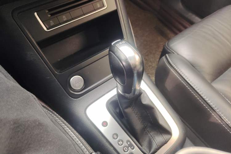 Used Volkswagen Tiguan 2016 280TSI Automatic Two-Wheel Drive Silk Road Comfort Edition