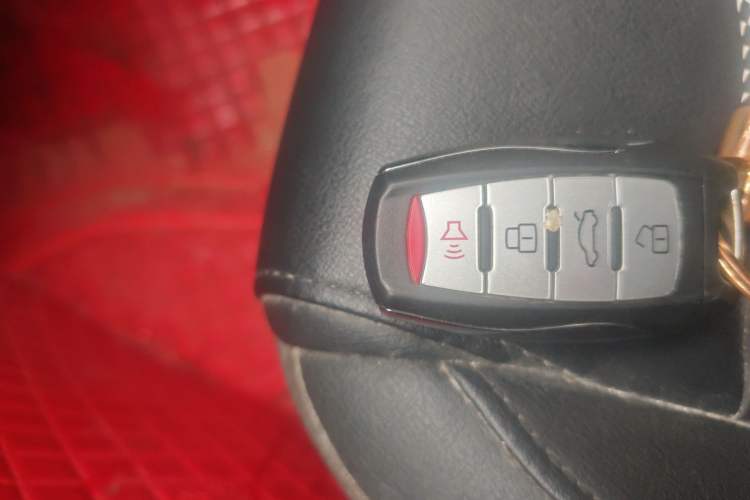 Used Haval H6 2019 Sport Edition 1.5T Manual Two-Wheel Drive Elite Model China VI Standard Vehicle Key