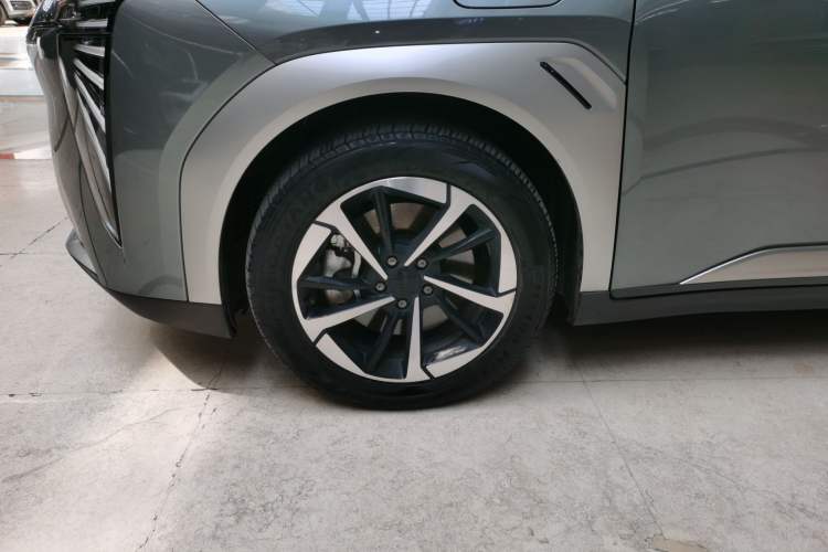 Used AION Y 2023 Younger Left Front Wheel Hub