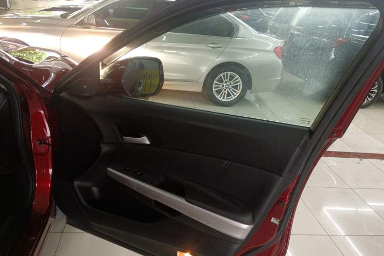 Used Honda Crosstour 2014 2.4L Luxury Edition