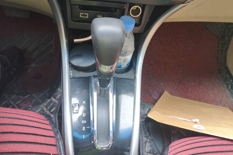 Used Honda Crider 2015 1.8L automatic luxury edition
