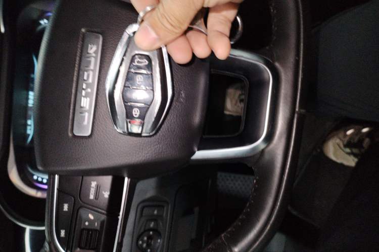 Used JETOUR X90 2019 1.6T DCT Luxury Touring Edition 7 Seats China VI Standard Vehicle Key