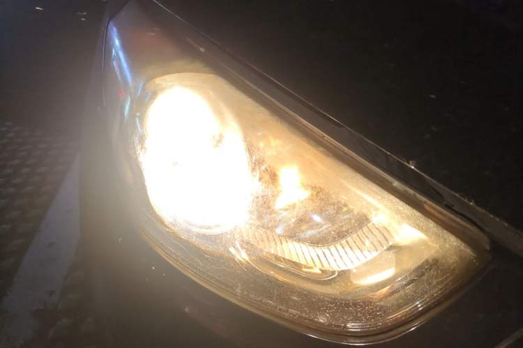 Used Hyundai ix35 2010 2.0L Automatic Two-Wheel Drive Elite Edition GLS Right Front Headlight