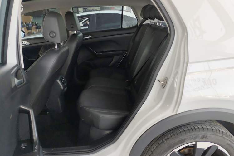 Used Volkswagen Tacqua 2023 200TSI DSG Joy-Connect Edition Left Rear Seat