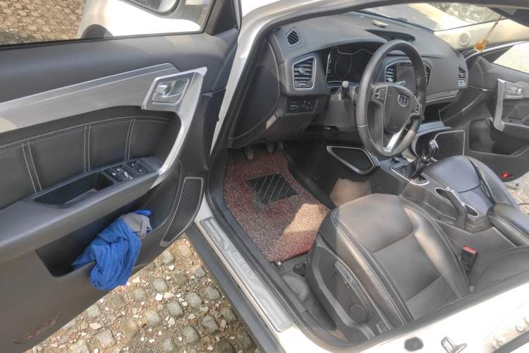 Used Geely Auto Vision X6 2016 1.8L Manual Luxury Model Driver Seat