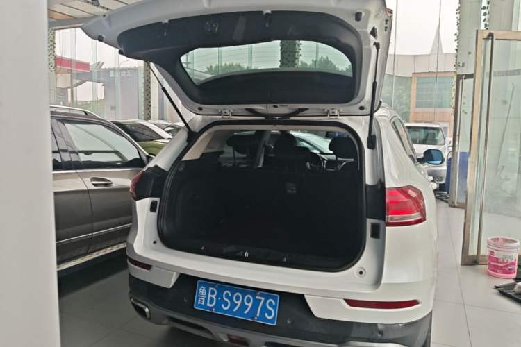 Used Haval H6 2017 Red-Label 1.3T Automatic Two-Wheel Drive ZhiShang Model
