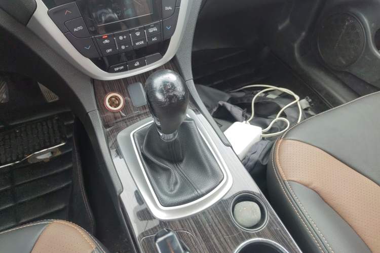 Used GAC Trumpchi GS5 Super 2015 2.0L Manual Two-Wheel Drive Elite Edition