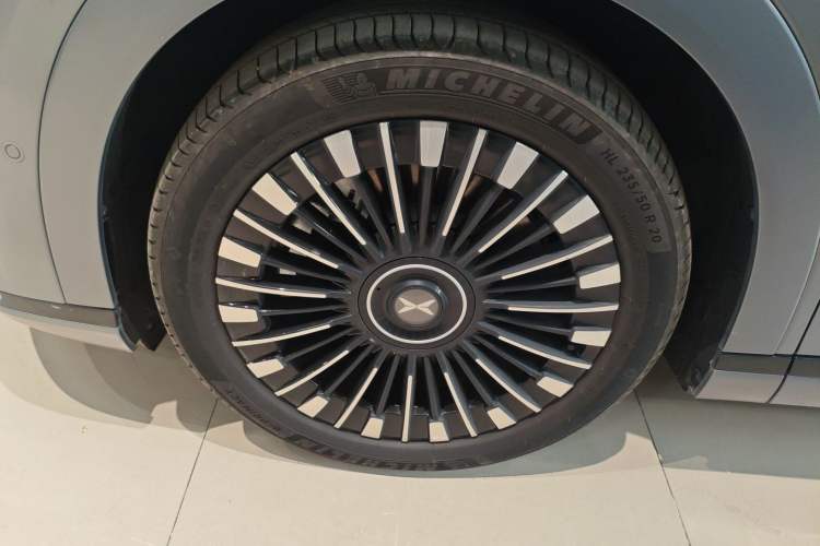 Used XPeng X9 2025 740 Ultra-Long Range Max