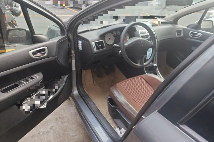 Used Peugeot 307 2010 Sedan 1.6L Manual Comfort Edition Driver Seat