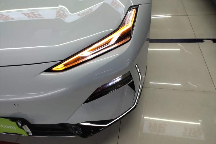 Used Geely Galaxy E8 2025 700 km Long-Range Intelligent Driving Version