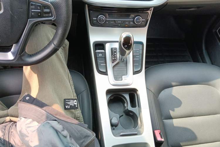 Used Geely Auto Emgrand GL 2017 1.8L DCT Elite Model Gear Lever