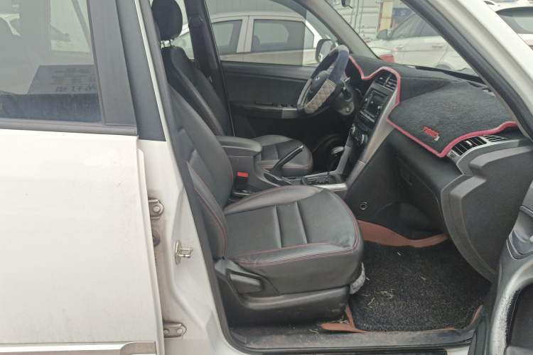 Used Chery Tiggo 3 2015 1.6L CVT ZhiShang Commemorative Edition
